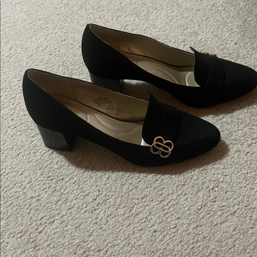 Elegant Black Bandolino Women's Shoes 2” High Heels size 9